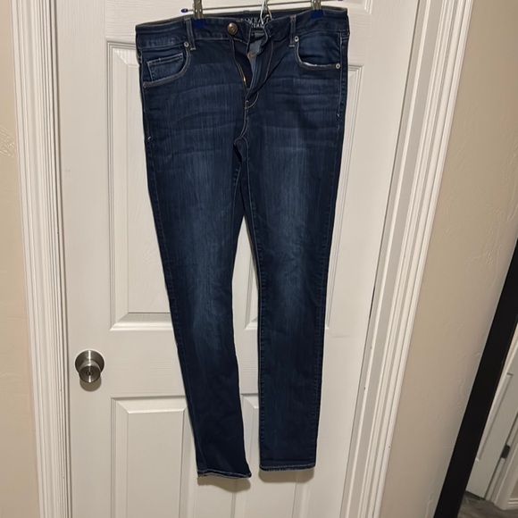 American Eagle Outfitters Blue Skinny Jeans with Tapered Fit - Picture 1 of 3